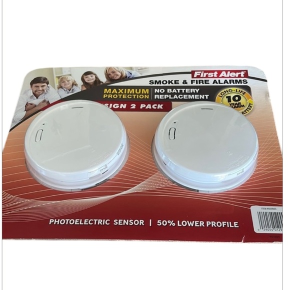 FIRST ALERT ⭐️ smoke & fire alarms - Picture 1 of 5